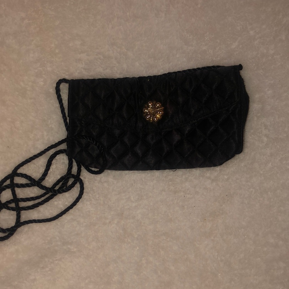 Black hand clutch